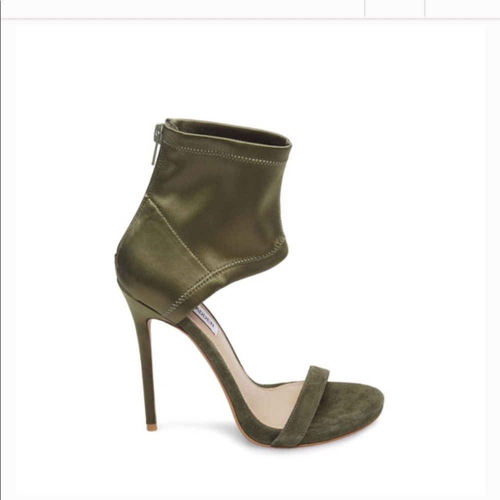 Steve Madden “TARA” High Heels